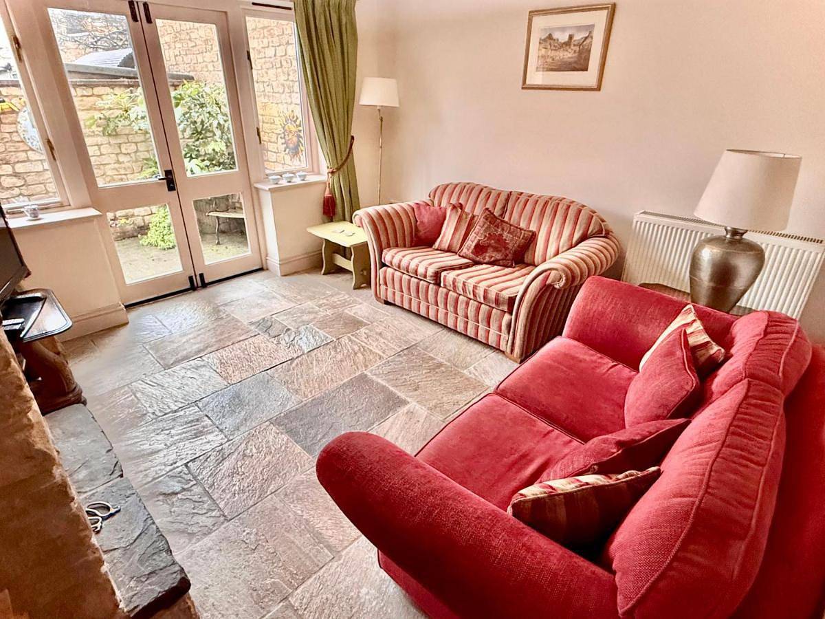 Misty View - 2 Bed Cottage in Winchcombe in Winchcombe, Gloucestershire