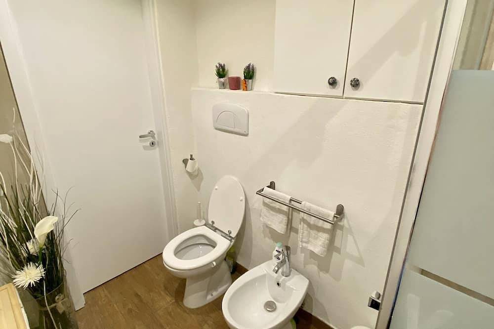 Ganze Wohnung, Sunny Apartment with garden and stunning view in Lisone, Cademario