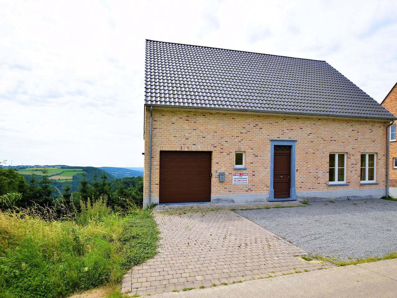 Ferienhaus in Hastière mit Blick ins Tal in Hastière, Region Namur