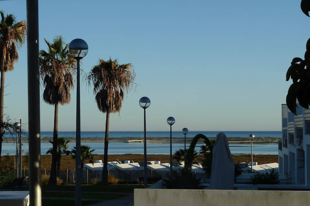 Ganze Wohnung, Fuseta Ground Floor Apartment, Own Garden,memorable Sea Views & Shared Pool in Fuseta, Moncarapacho e Fuseta