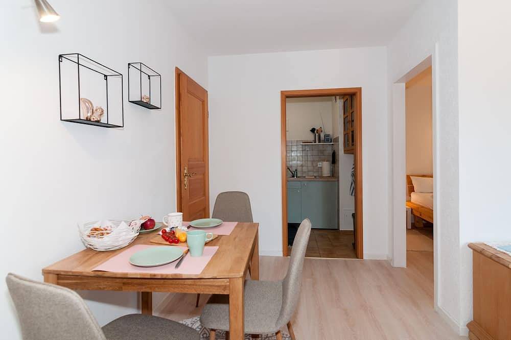 Entire apartment, Ferienwohnung Rotkehlchen, Whg. 8 in Bad Wiessee, Bavarian Alps