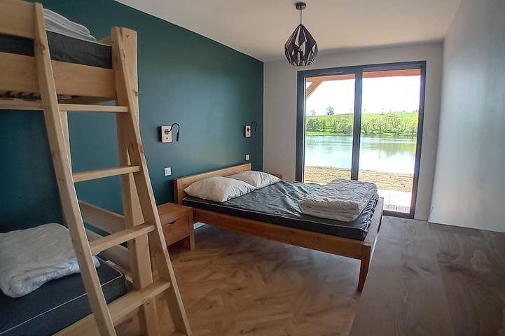 Gîte pour 12 personnes, avec terrasse et piscine à Montgreleix - 3