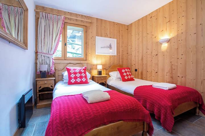 Sci in sci fuori chalet. Ottima posizione sul Pleney. 5 camere da letto per 10 persone. in Morzine, Les Portes du Soleil