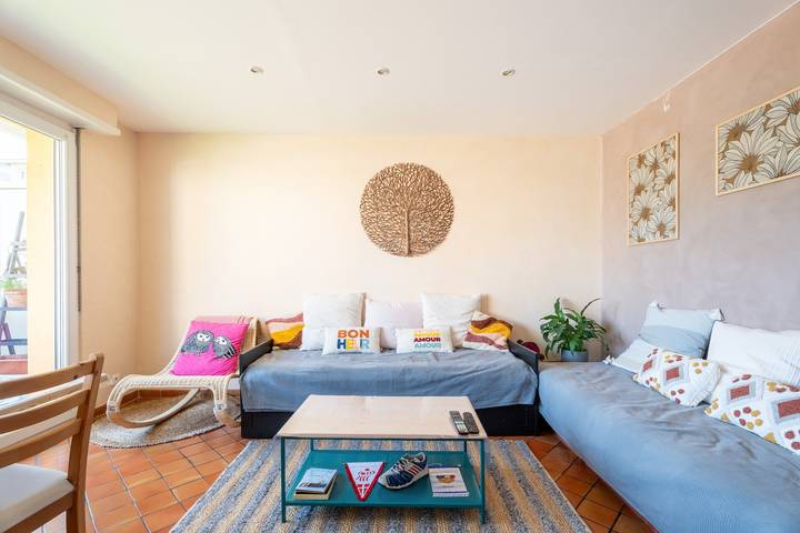 Geheel appartement, Vakantiehuis 'Appart Zen op 15 min van Straatsburg' met balkon en wifi in Hœnheim, Strasbourg regio