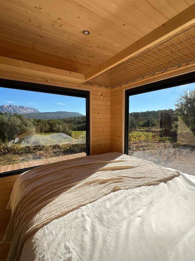 Double Room with Mountain View in Meyreuil, Côte méditerranéenne (France)