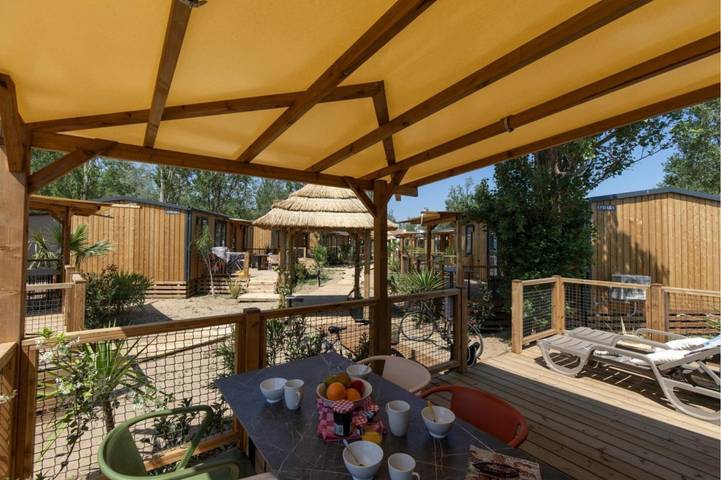 Mobil home pour 4 personnes, avec jardin ainsi que piscine et terrasse, animaux acceptés dans Plages des Cabanes de Fleury - 3