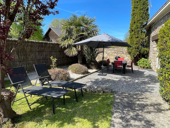 Gîte pour 4 personnes, avec Jardin à Saint-Molf