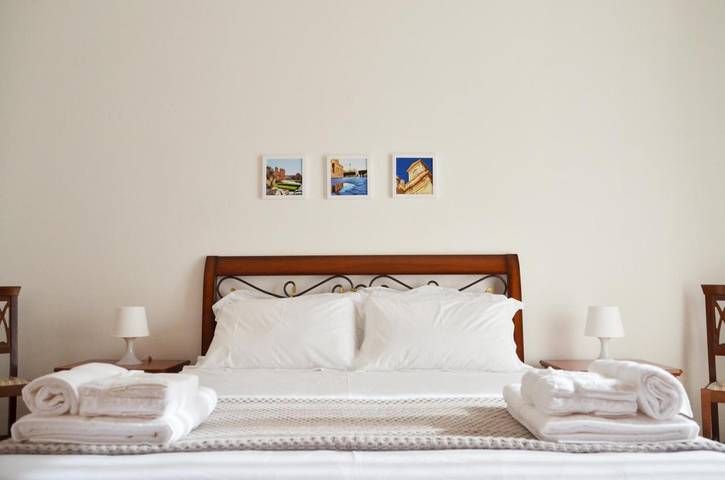 Chambre d’hôte pour 4 personnes, avec balcon et vue à Noto