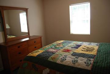 Log Cabin for 12 Guests in Lake Cumberland, Russell County, Picture 2