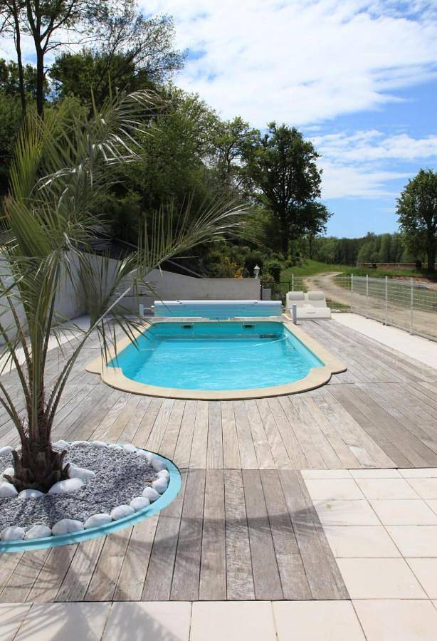 Location de vacances pour 10 personnes, avec piscine et jardin à La Gripperie-Saint-Symphorien - 3