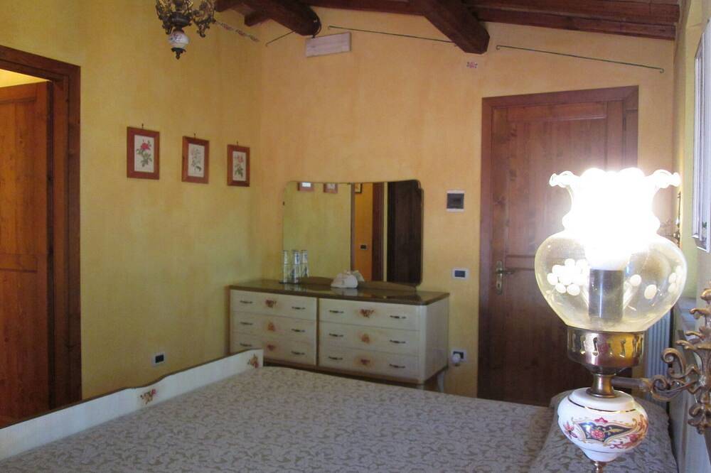 Casale Eredità Ostern in Orte 70 km nördlich von Rom Privater Pool x 6 Personen in Orte, Terni Provinz