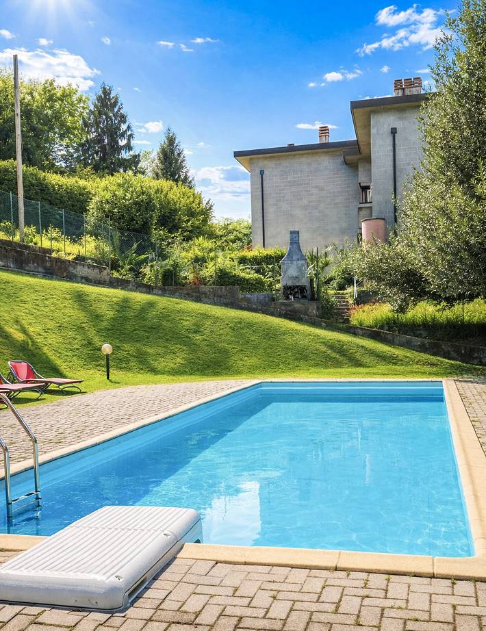 Ferienwohnung für 3 Personen, mit Terrasse und Garten sowie Pool und Ausblick in Lago Maggiore (Lombardei) - 2