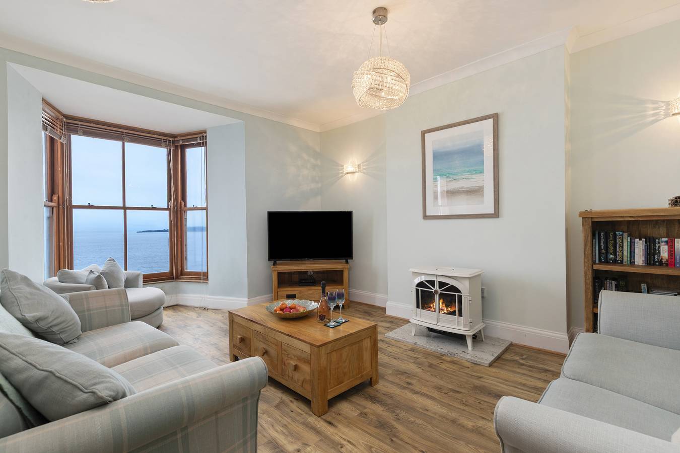 Entire apartment, 6 Paragon Court - Sea Front Apartment in Tenby, Pembrokeshire