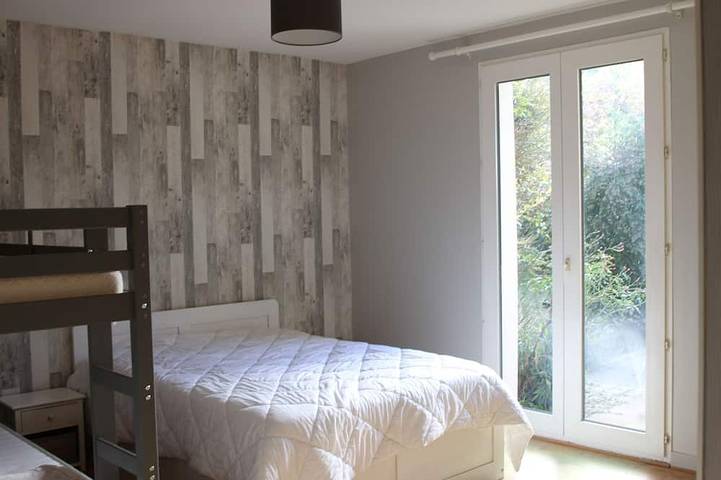 Location de vacances pour 12 personnes, avec jardin et terrasse à Saint-Vivien - 2