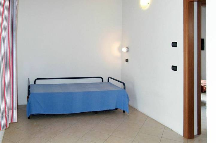 Bungalow für 3 Personen, mit Pool und Garten in Manerba del Garda - 2