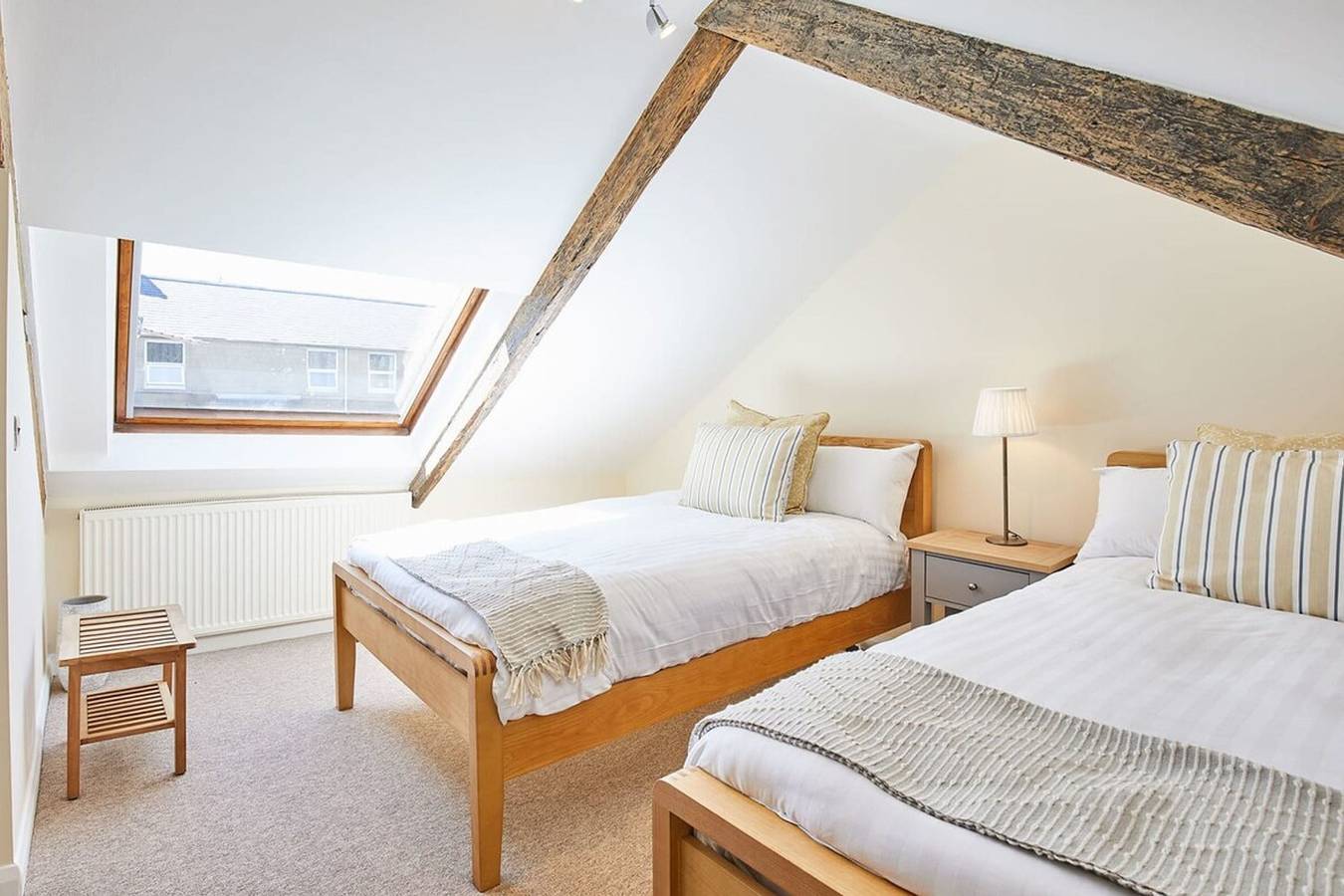 Host   Stay   Eden Cottage in Holy Island