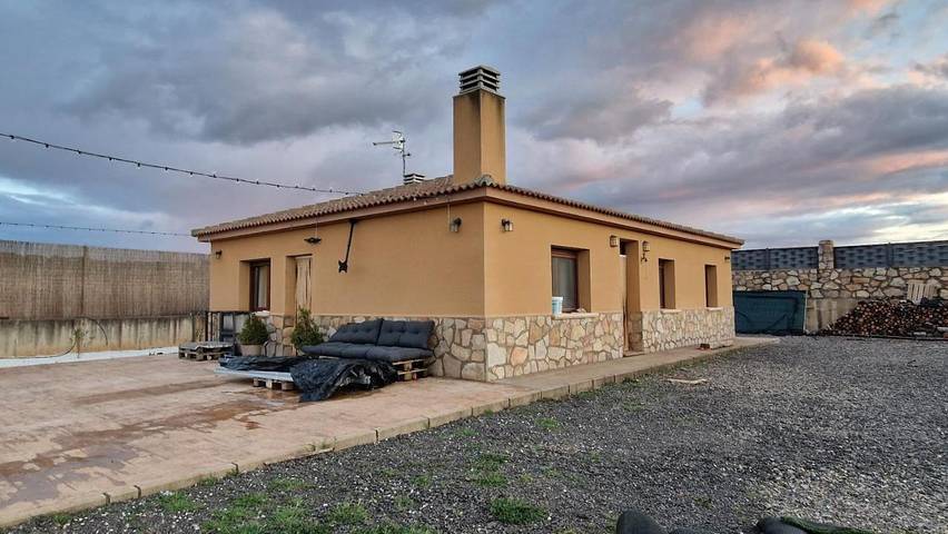 Chalet para 6 personas, con Terraza además de Piscina y Vistas en Serranía de Cuenca - 4