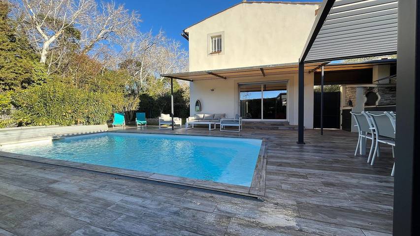 Vakantiehuis voor 8 personen, with zwembad and tuin as well as terras in Vidauban