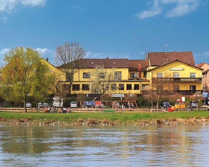 Hotel, mit Terrasse in Maintal