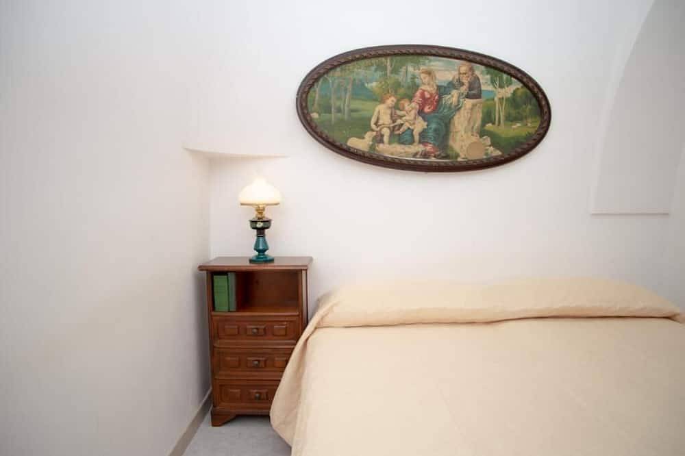 Cottage with trulli wide spaces in the heart of Itria Valley Puglia. in Martina Franca, Taranto Province