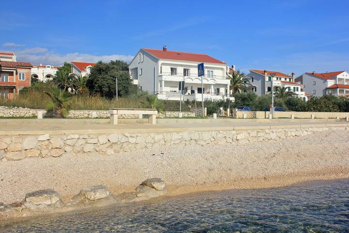 Apartament wakacyjny dla 2 osób, z balkon/ taras w Novalja