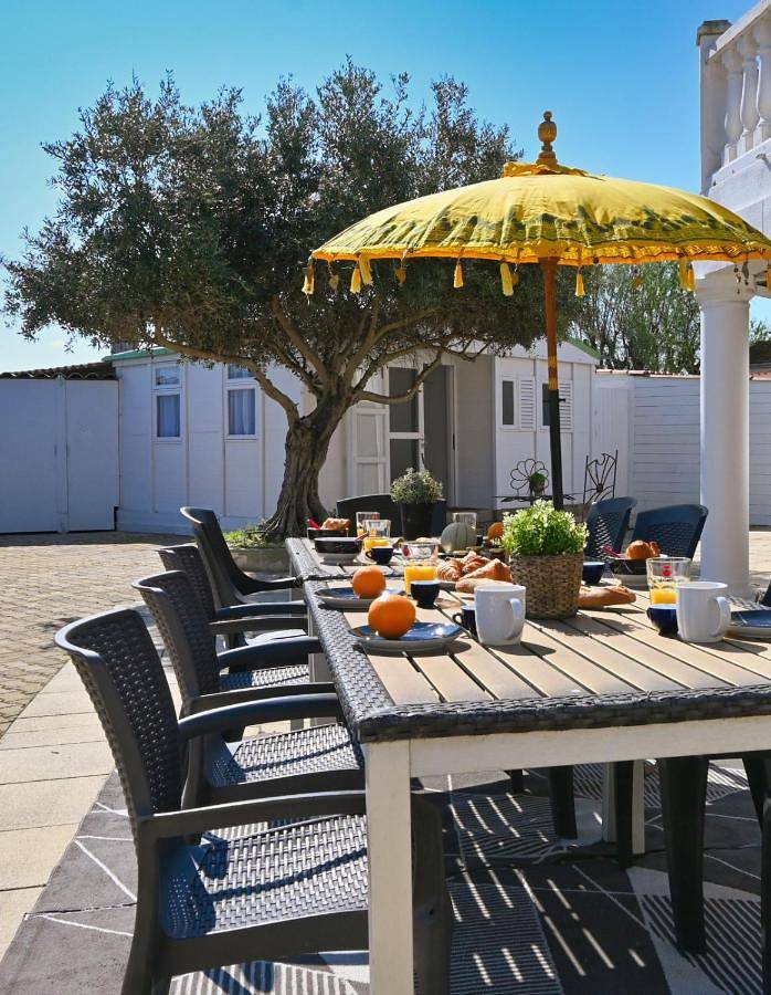 Villa pour 10 personnes, avec jardin ainsi que piscine et jacuzzi au Le Grau-du-Roi - 4