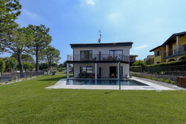 Ferienhaus für 6 Personen, mit Garten und Balkon am Gardasee