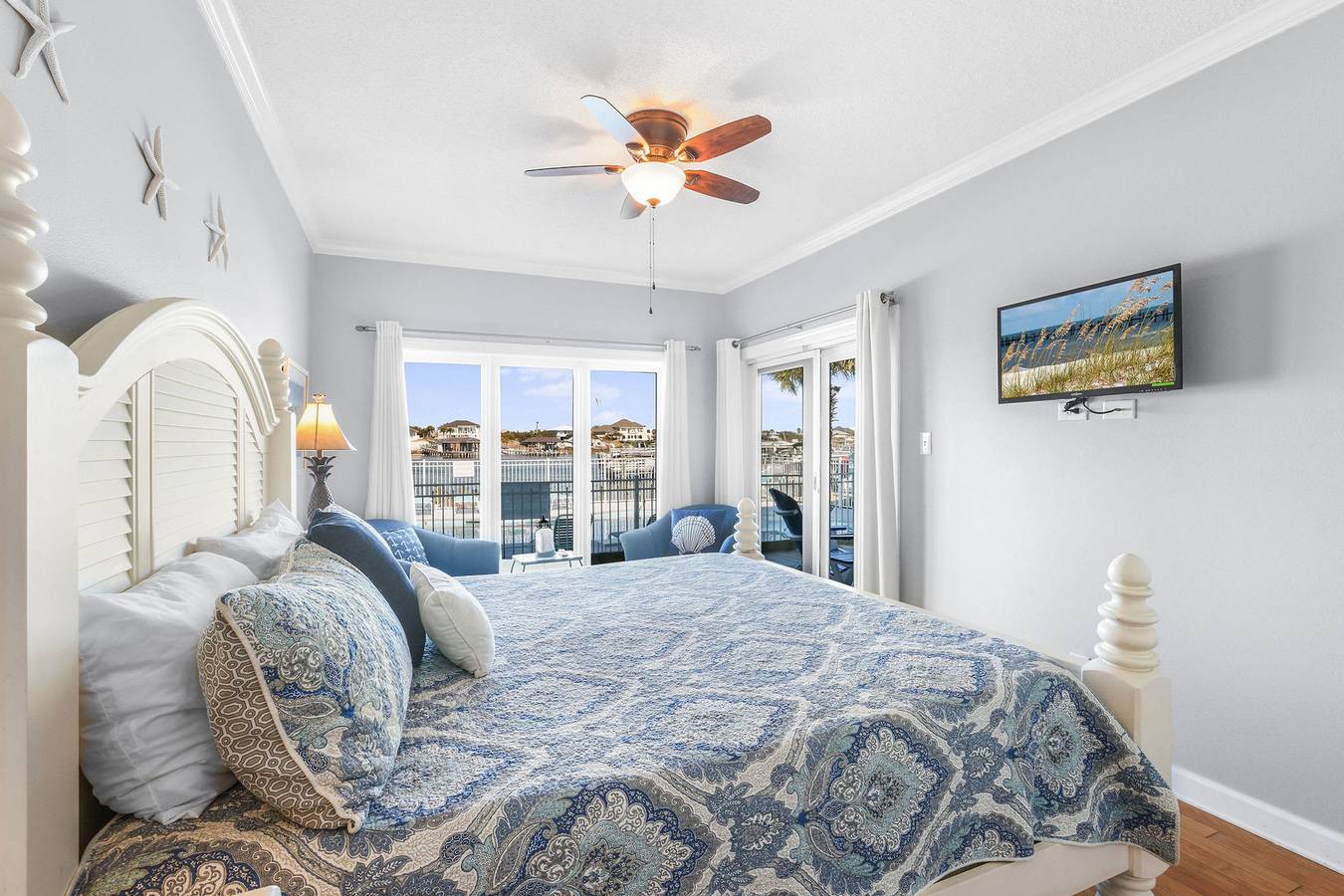 Ganze Wohnung, Dolphin Harbor 1B Bay beach access Sleeps 10 Three bedrooms 3 baths in Orange Beach, Baldwin County