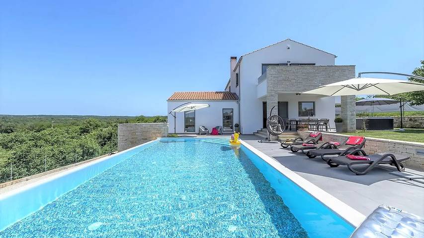 Villa pour 8 personnes, avec terrasse et jardin ainsi que piscine et jacuzzi à Selina - 2