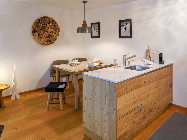 Ferienwohnung für 2 Personen, mit Balkon und Garten sowie Ausblick in Celerina