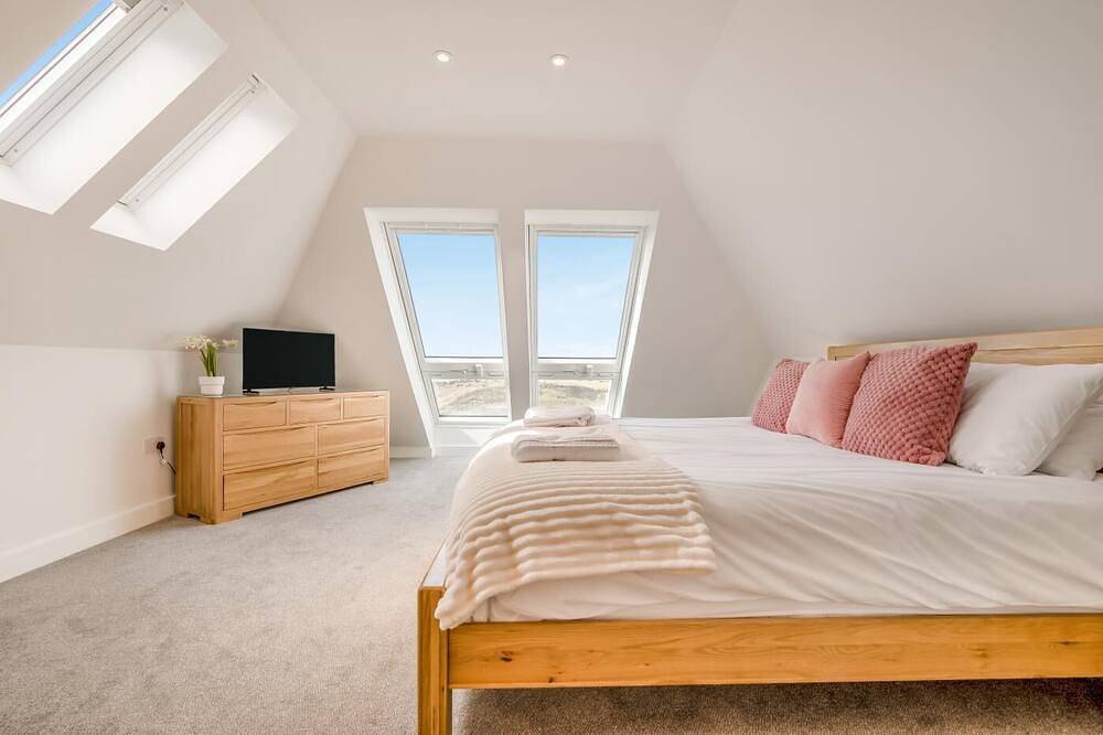 Entire apartment, 3 Bed in Tintagel (oc-e32938) in Tintagel, Pentire Point - Widemouth