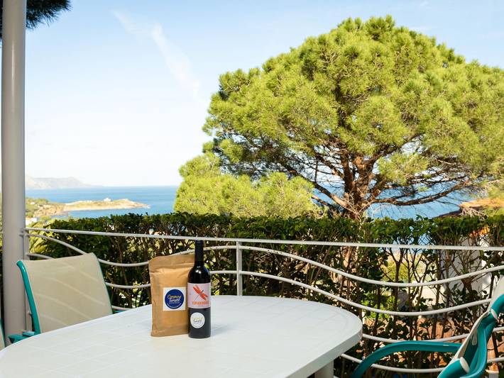 Entire apartment, Apartment with garden and private pool for 7-8 people in el Port de la Selva, Upper Empordà
