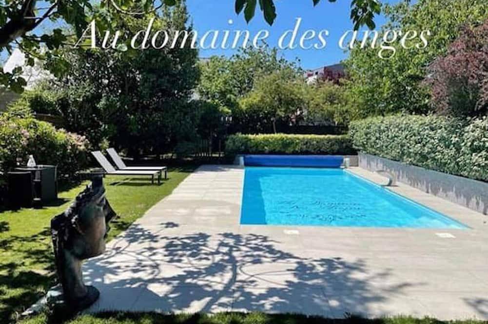 Gîte avec Spa enterré privatif dans le gîte et piscine chauffée à partager in Bain-de-Bretagne, Région de Redon