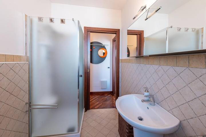 Gîte pour 6 personnes, avec Balcon ainsi que Terrasse et Vue à Marina di Ravenna - 4