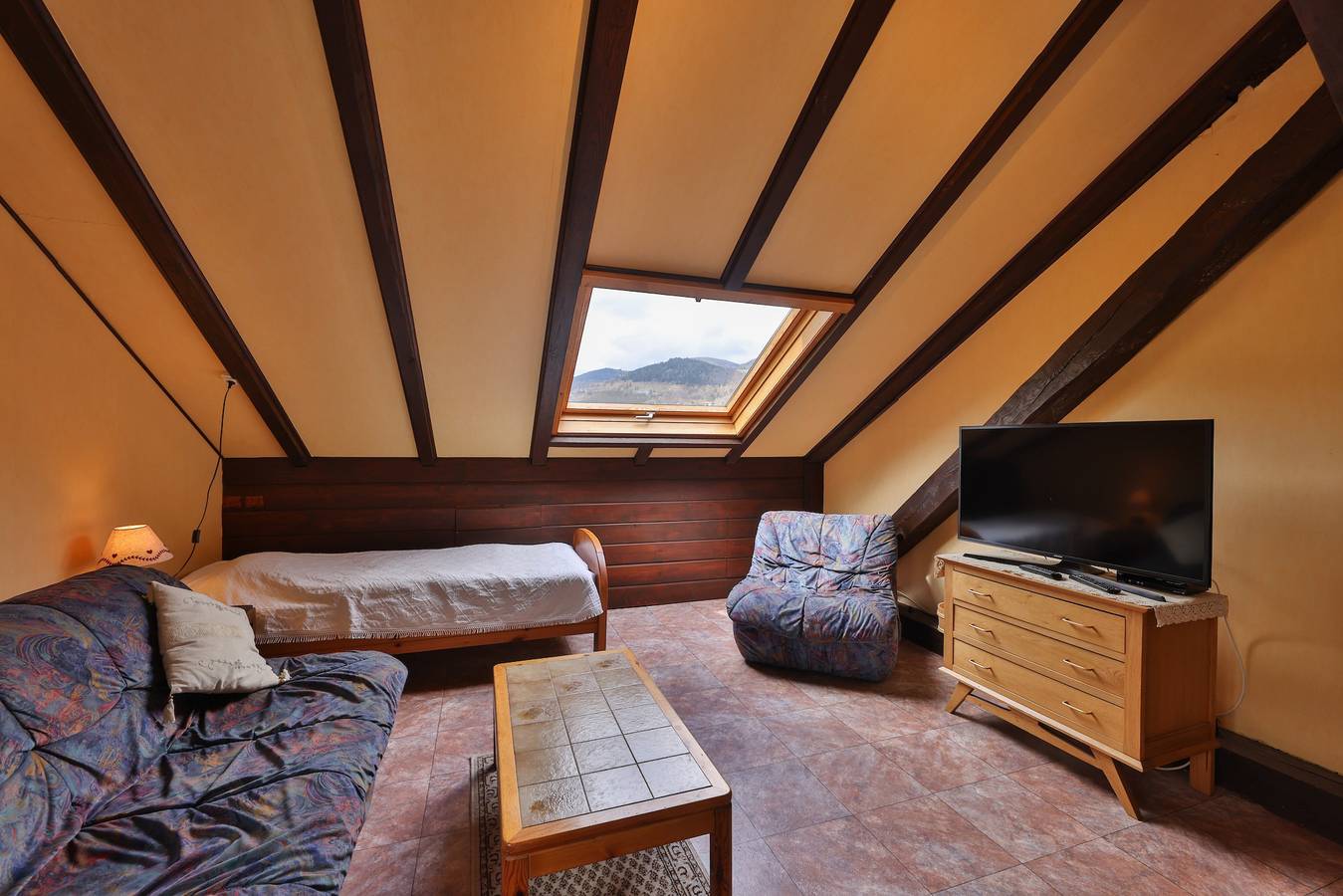 Apartamento entero, Apartamento «Au Petit Chamois» con vistas a la montaña, jardín privado y Wi-Fi in Breitenbach-Haut-Rhin, Parque natural regional de los Ballons des Vosges