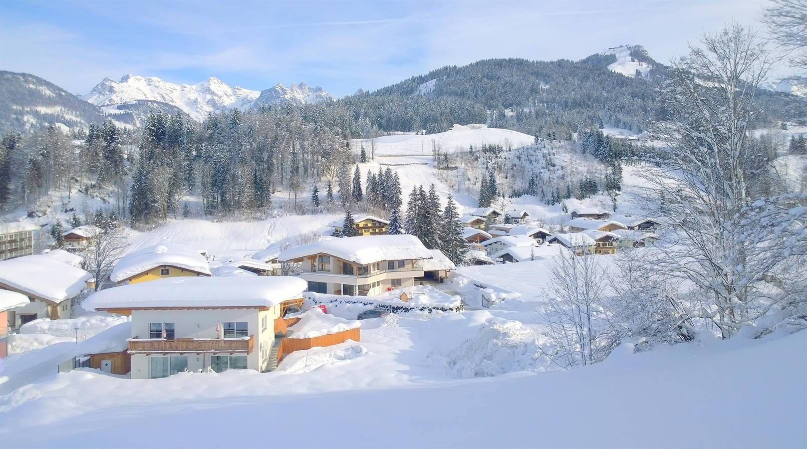 Geheel vakantieappartement, Apartment with balcony and access to the pool in Fieberbrunn, Bezirk Kitzbühel (stad)