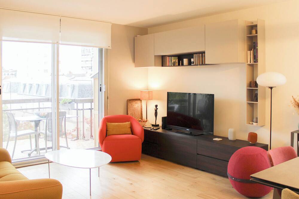 Entire apartment, Stay in a bright apartment in Charenton in Charenton-le-Pont, Val-de-Marne