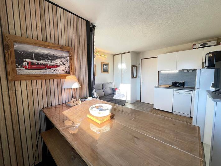 Gîte pour 4 personnes, avec balcon dans Office De Tourisme De Notre Dame De Bellecombe - 3