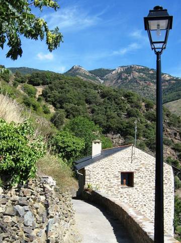 Gîte pour 6 personnes, avec jardin dans les Pyrénées-Orientales