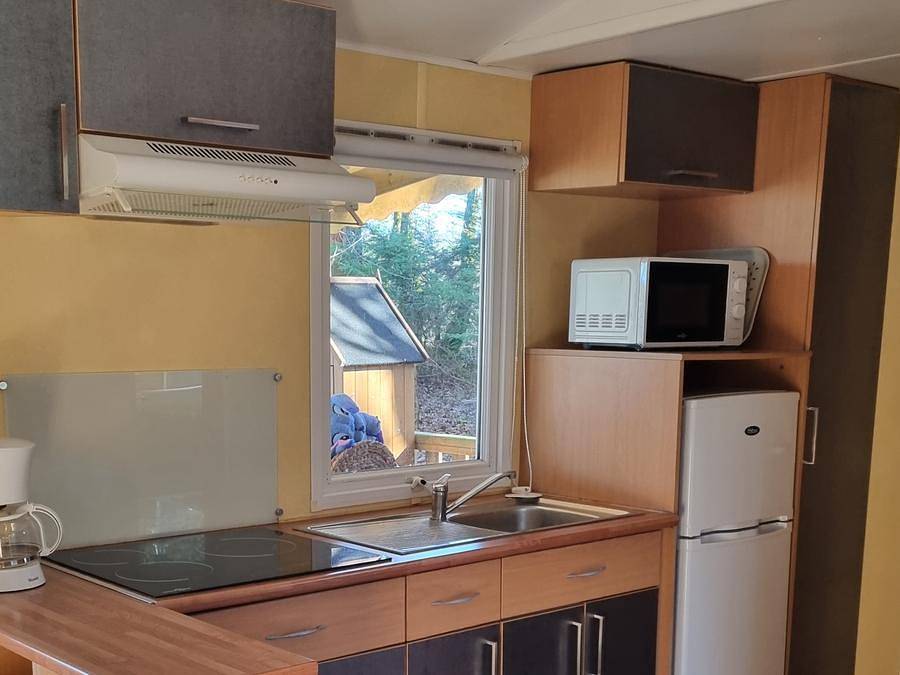 Camping La Garenne - Mobilheim 4 personen - 75 Résidence Sous-bois, Überdachte Terrasse 1/4 Pers. in Peyrignac, Périgord Noir