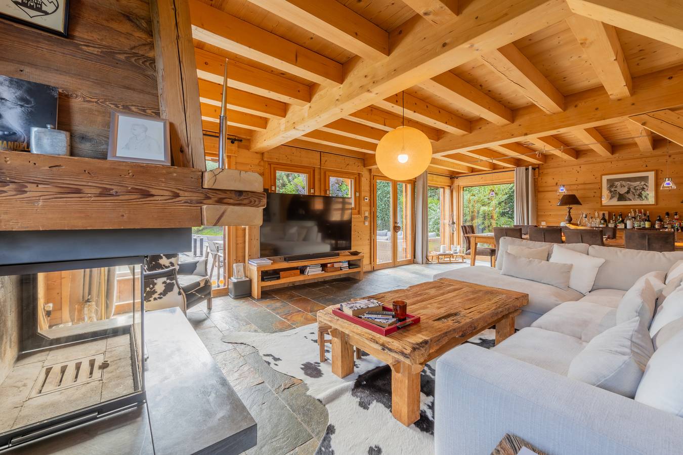 Ganze Wohnung, Alpine Luxury Chalet Pool & Jacuzzi in Sallanches, Pays du Mont-Blanc