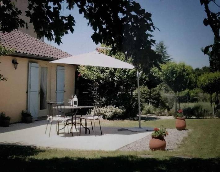 Location de vacances pour 4 personnes, avec Balcon et Terrasse ainsi que Jardin et Piscine à Fumel