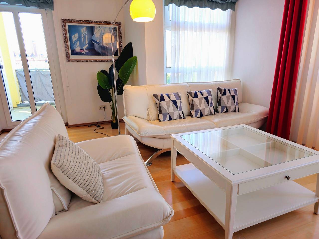 Ganze Wohnung, Apartment '4 Zimmer Nähe Zentrum' mit privater Terrasse, Balkon und Wlan in Oldenburg, Nordseeküste