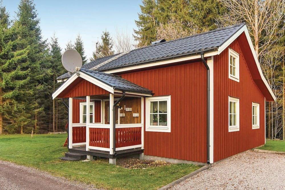 Schönes Haus in Väse mit Küche in Värmland