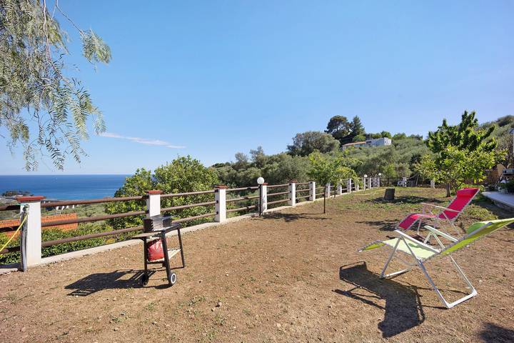 Ferienwohnung für 4 Personen, mit Garten in Riviera di Ponente