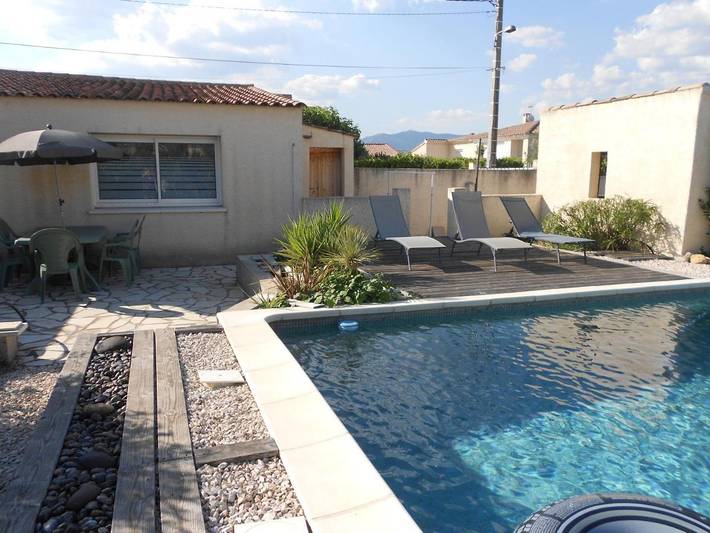 Appartement de vacances pour 3 personnes, avec piscine et jardin
