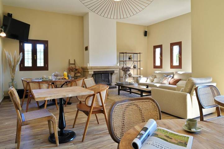 Hôtel pour 2 personnes, avec Terrasse et Jardin ainsi que Piscine et Vue à Venaco