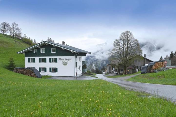 Ferienhaus für 10 Personen, mit Balkon und Ausblick im Brandnertal