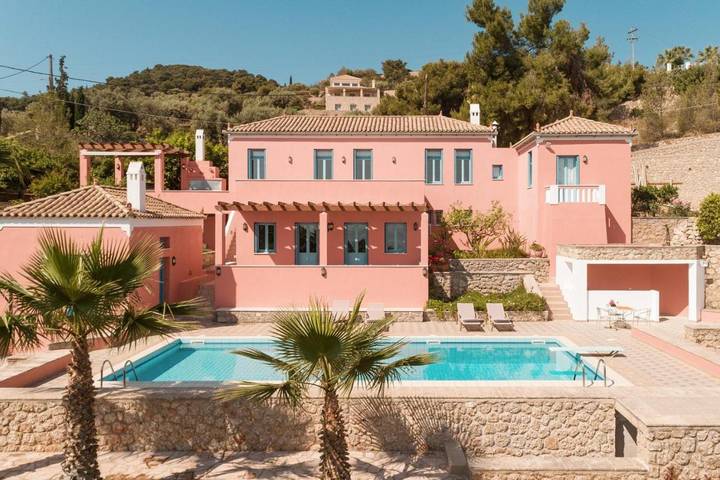 Location de vacances pour 10 personnes, avec Balcon et Terrasse ainsi que Jardin et Piscine dans Spetses - 3