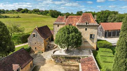 Chambre d’hôte pour 2 personnes, avec terrasse, animaux acceptés à Beynac-et-Cazenac